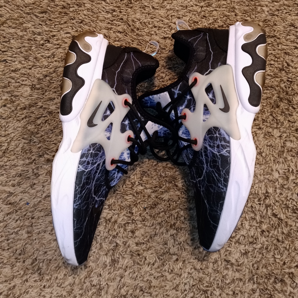 Nike react presto shoes